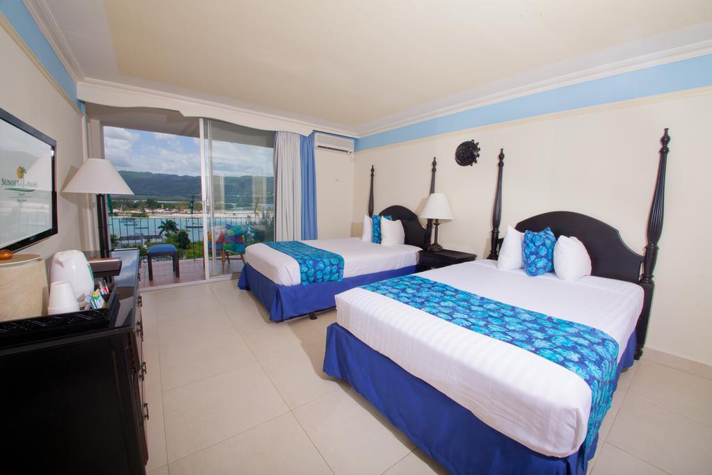 Sunscape Splash Montego Bay Resort And Spa Szoba fotó